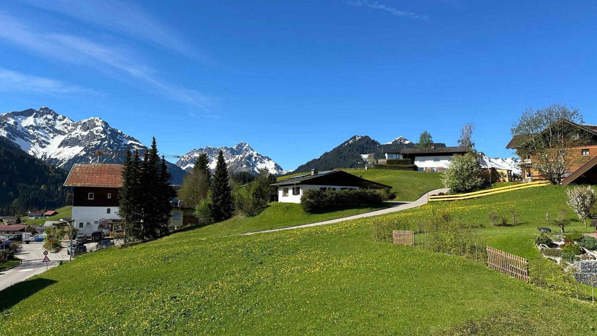 Alpen Lodge Riezlern Exterior foto